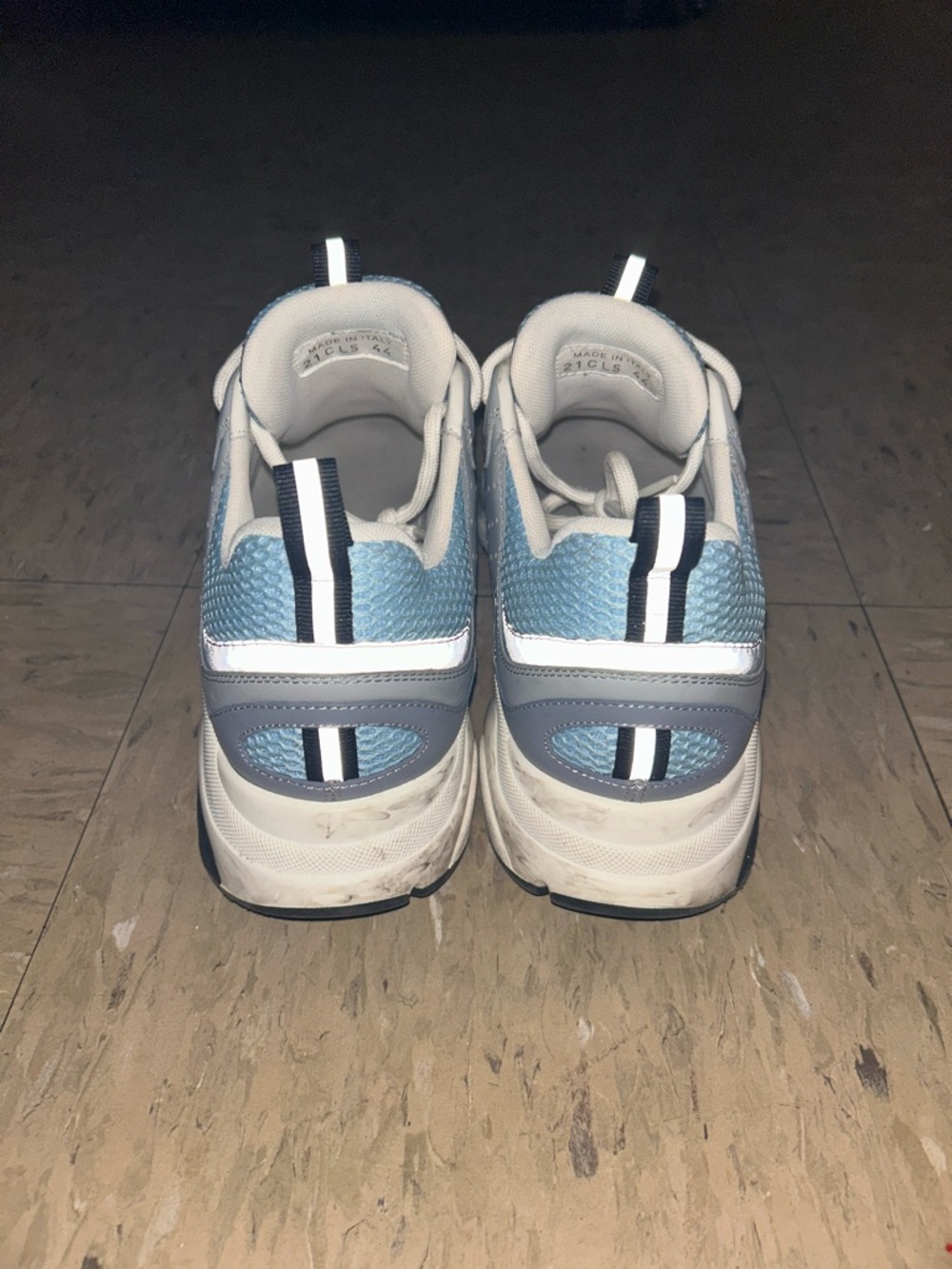 Dior Men's B22 Sneakers - Picture 4 of 9